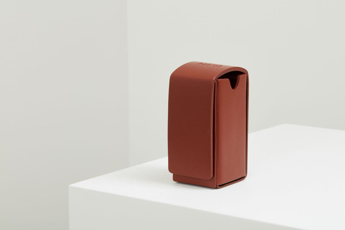 Boo Oh Toto Dog Poop Bag Holder and Dispenser in Leather| Brown – KINPUP
