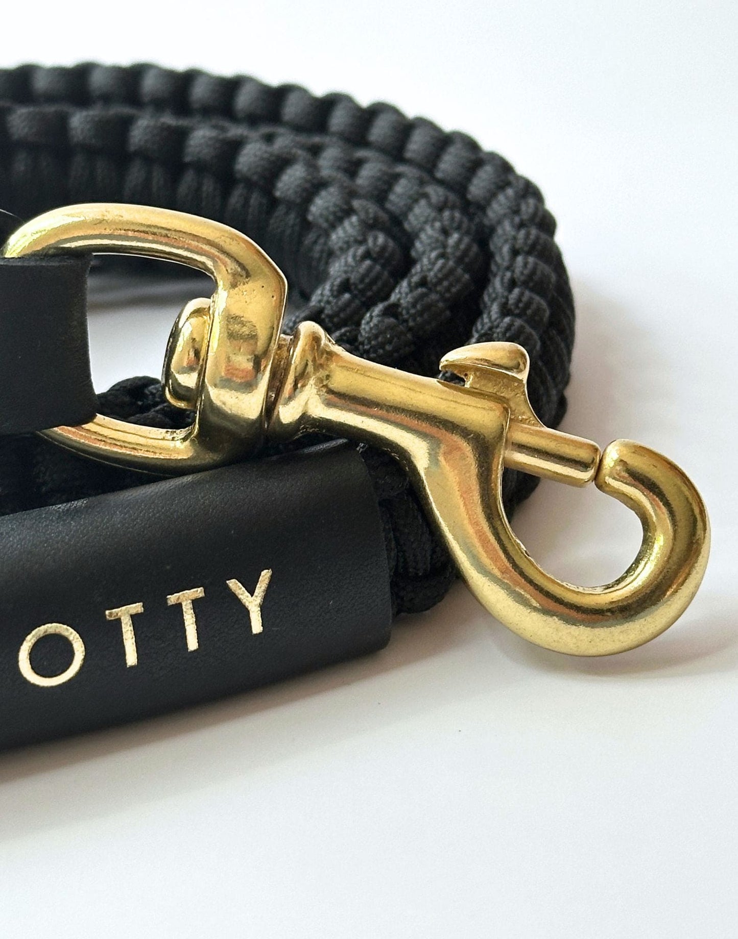 Braided Knotty Dog Leash in Black