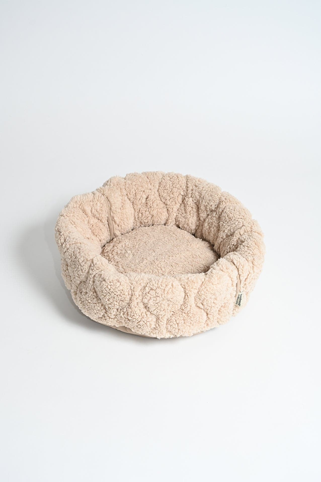 Taart Reversible Donut Dog Bed